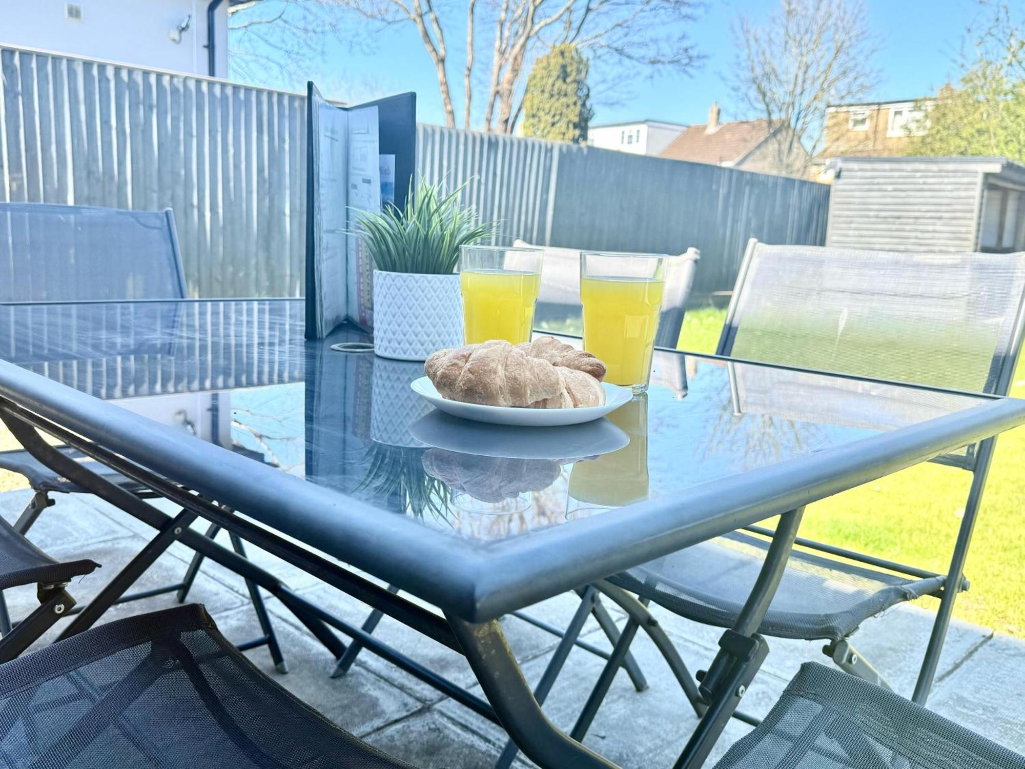 Evergreen Lodge - Two Bed Lux Flat - Parking, Garden, Patio, Wifi, Netflix - Close To Blenheim Palace & Oxford - F3 Kidlington Eksteriør billede