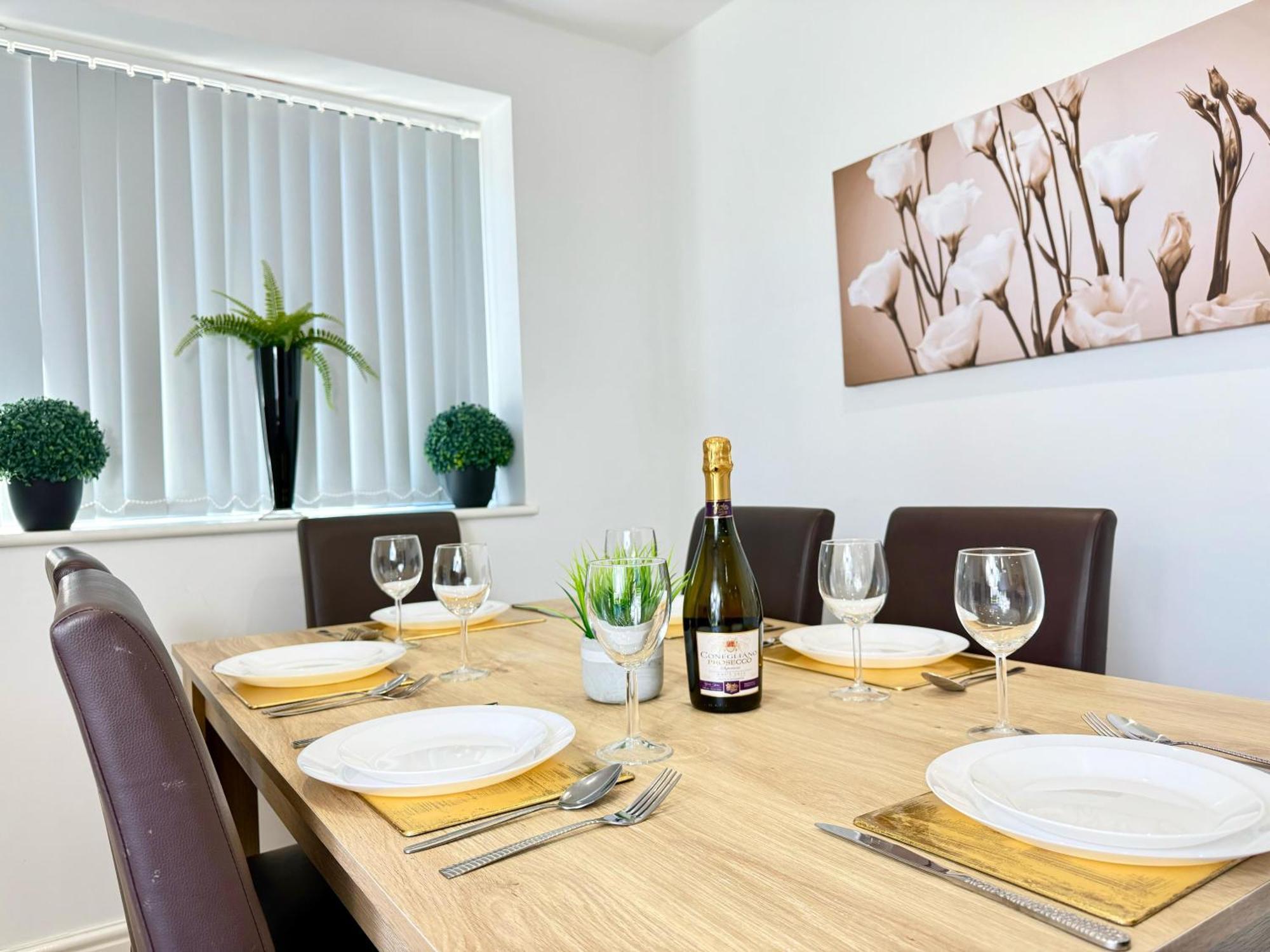 Evergreen Lodge - Two Bed Lux Flat - Parking, Garden, Patio, Wifi, Netflix - Close To Blenheim Palace & Oxford - F3 Kidlington Eksteriør billede
